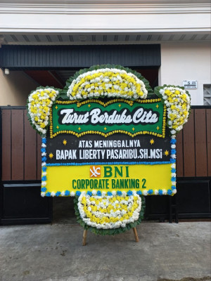 Papan Bunga Duka di Selawi