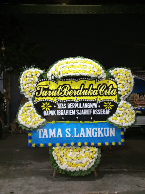 Papan Bunga Duka di Selawi